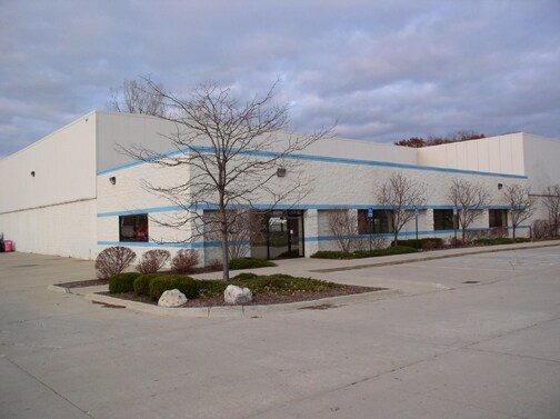 29370 John R Rd, Madison Heights, MI à louer - Photo de l’immeuble – Image 2 sur 3