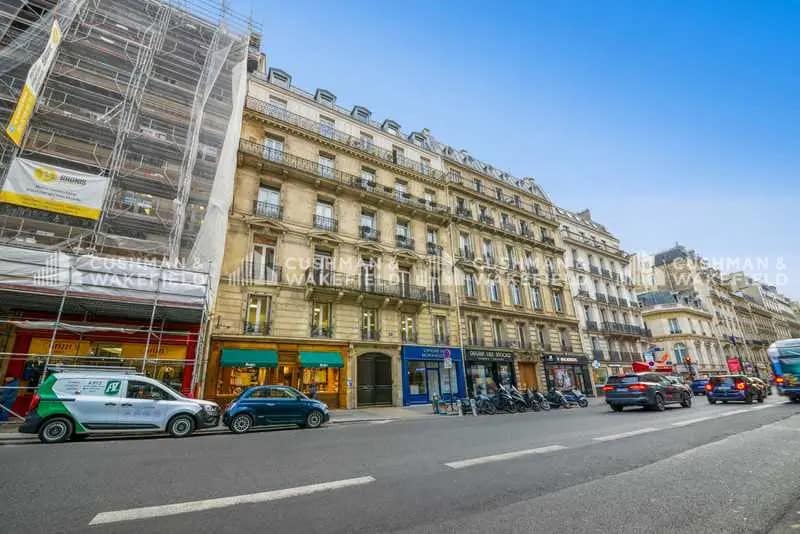 11 Rue La Boétie, Paris à louer - Photo de l’immeuble – Image 3 sur 15