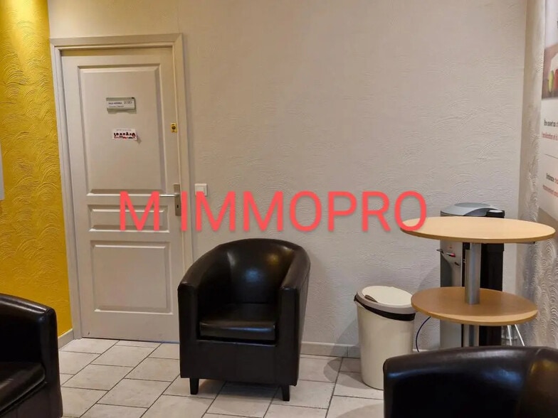 Bureau dans Mouans-Sartoux à louer - Photo de l’immeuble – Image 1 sur 9