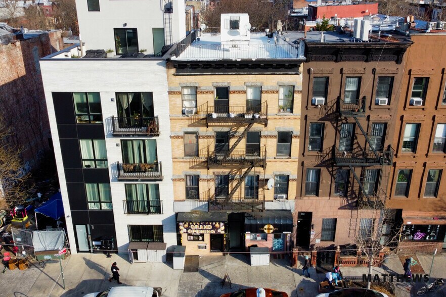 271 Malcolm X Blvd, Brooklyn, NY à vendre - Photo de l’immeuble – Image 1 sur 6