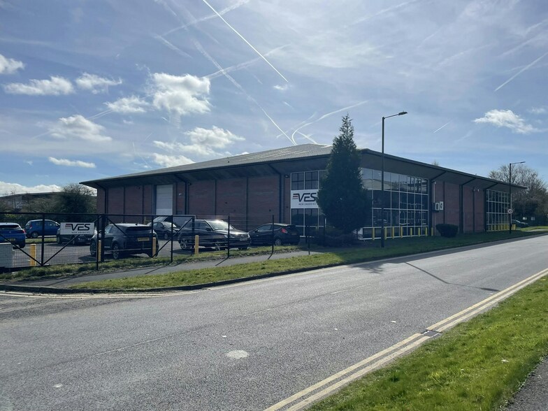 18 Barrs Fold Rd, Bolton à louer - Photo de l’immeuble – Image 2 sur 4