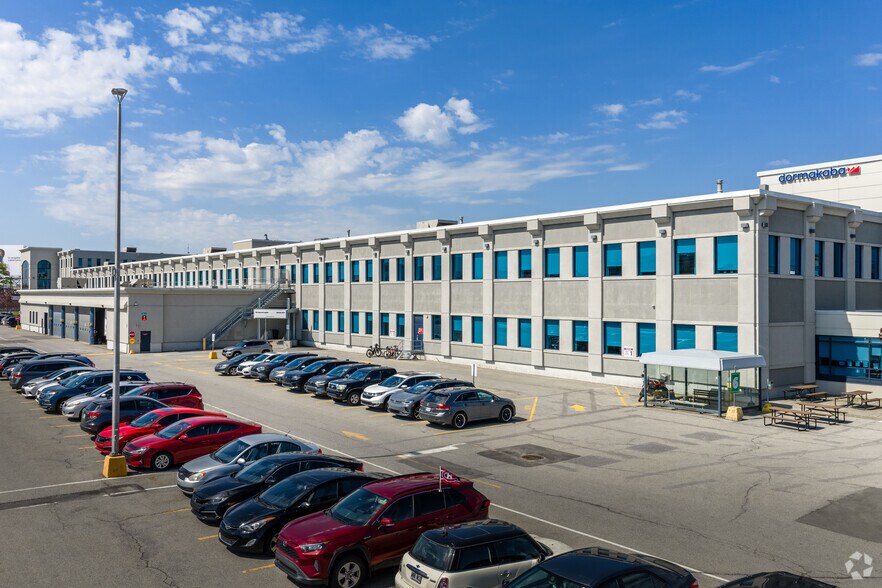 101-105 Marcel-Laurin, Montréal, QC à louer - Photo de l’immeuble – Image 3 sur 4