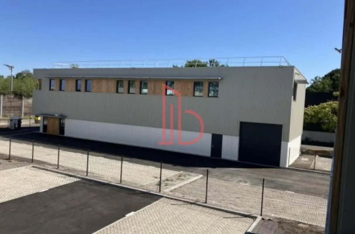 Local d’activités dans Gradignan à louer Photo de l’immeuble– Image 1 sur 6