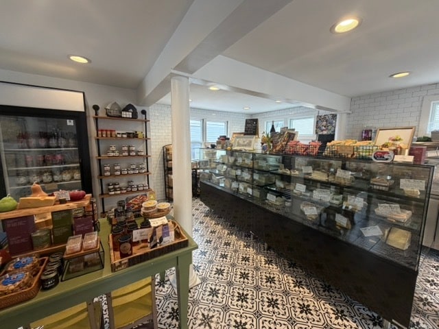 279 Water St, Warren, RI à louer Photo principale– Image 1 sur 9