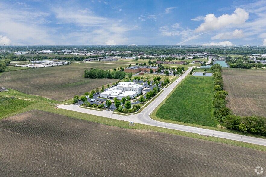 1630 Gateway Dr, Sycamore, IL à louer - Aérien – Image 3 sur 4