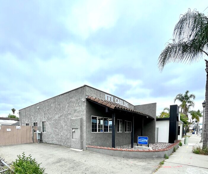 1200 S Escondido Blvd, Escondido, CA à vendre - Photo principale – Image 1 sur 5