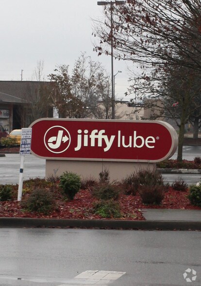 1002 Yelm Ave E, Yelm, WA à vendre - Photo de l’immeuble – Image 2 sur 2