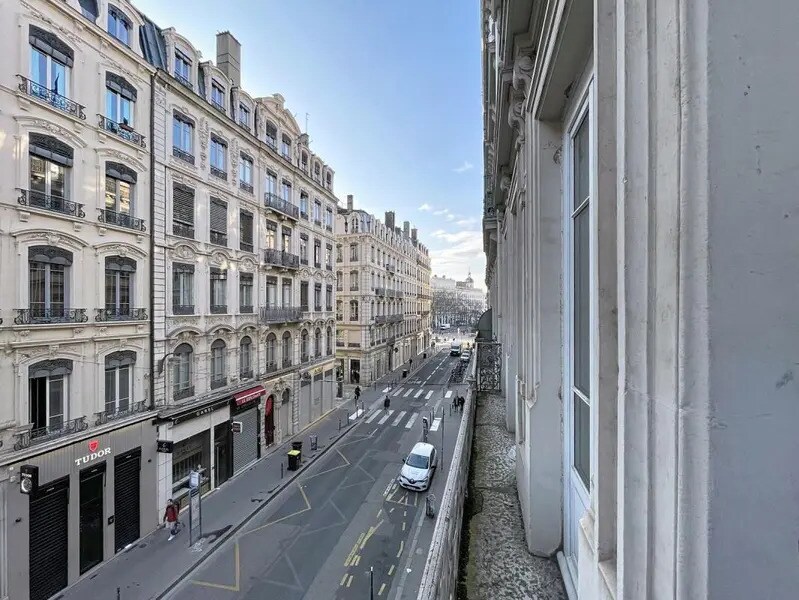 98 Rue Président Edouard Herriot, Lyon à louer Photo de l’immeuble– Image 1 sur 13