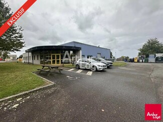 Plus de détails pour Local d'activités à louer