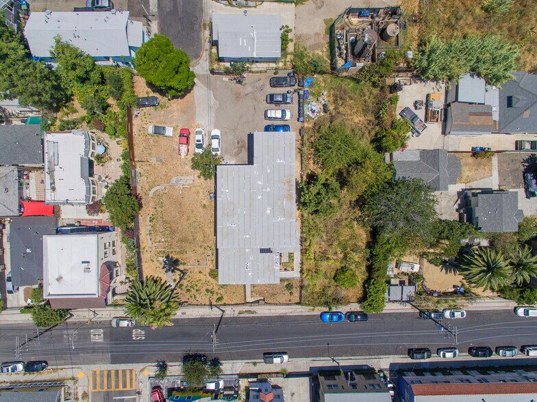 1217 W Court St, Los Angeles, CA à vendre - Photo principale – Image 1 sur 23