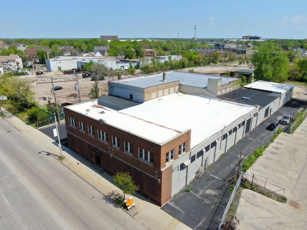 3258 W Fond Du Lac Ave, Milwaukee, WI à vendre Aérien– Image 1 sur 21