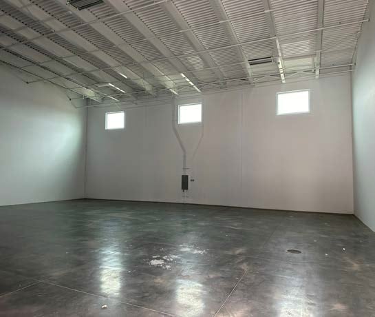 7000 Merrill Ave, Chino, CA à vendre - Photo intérieure – Image 2 sur 5