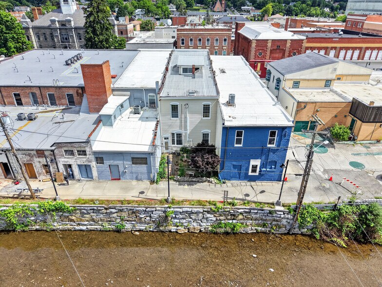27 W Main St, Pulaski, VA à vendre - Photo de l’immeuble – Image 2 sur 72
