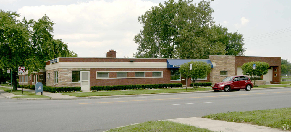 18101-18111 E Warren Ave, Detroit, MI à louer - Photo principale – Image 1 sur 2