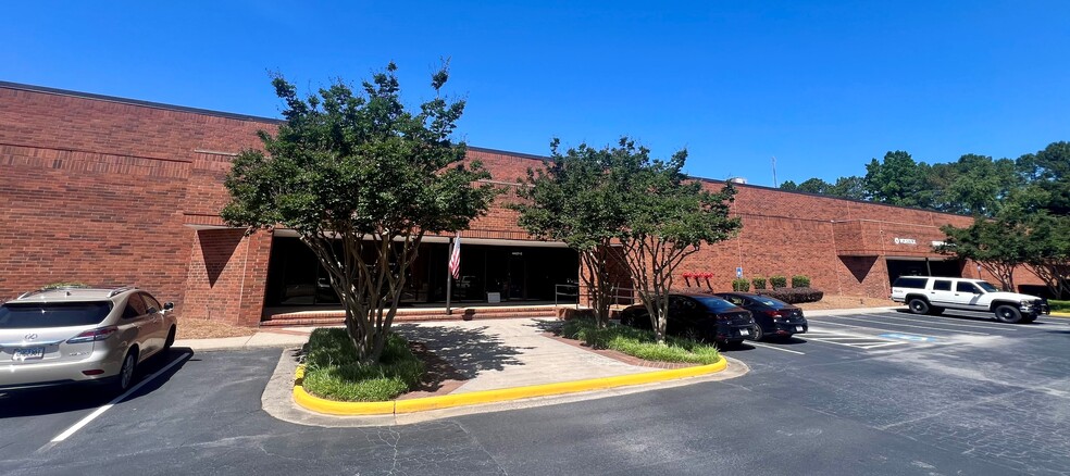 1650 International Ct, Norcross, GA à louer - Photo de l’immeuble – Image 1 sur 9