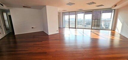 Bureau dans Sabadell, Barcelona à louer Photo intérieure– Image 1 sur 8