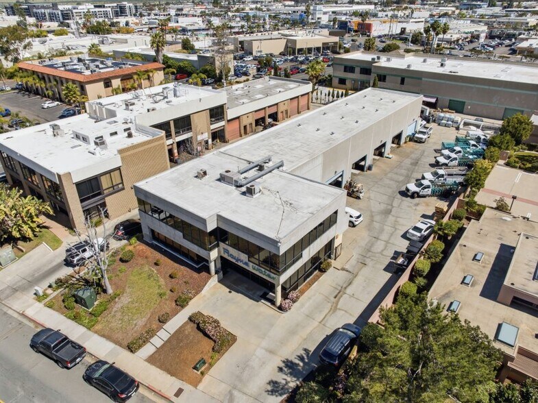 4635 Ruffner St, San Diego, CA à vendre - Photo de l’immeuble – Image 2 sur 7