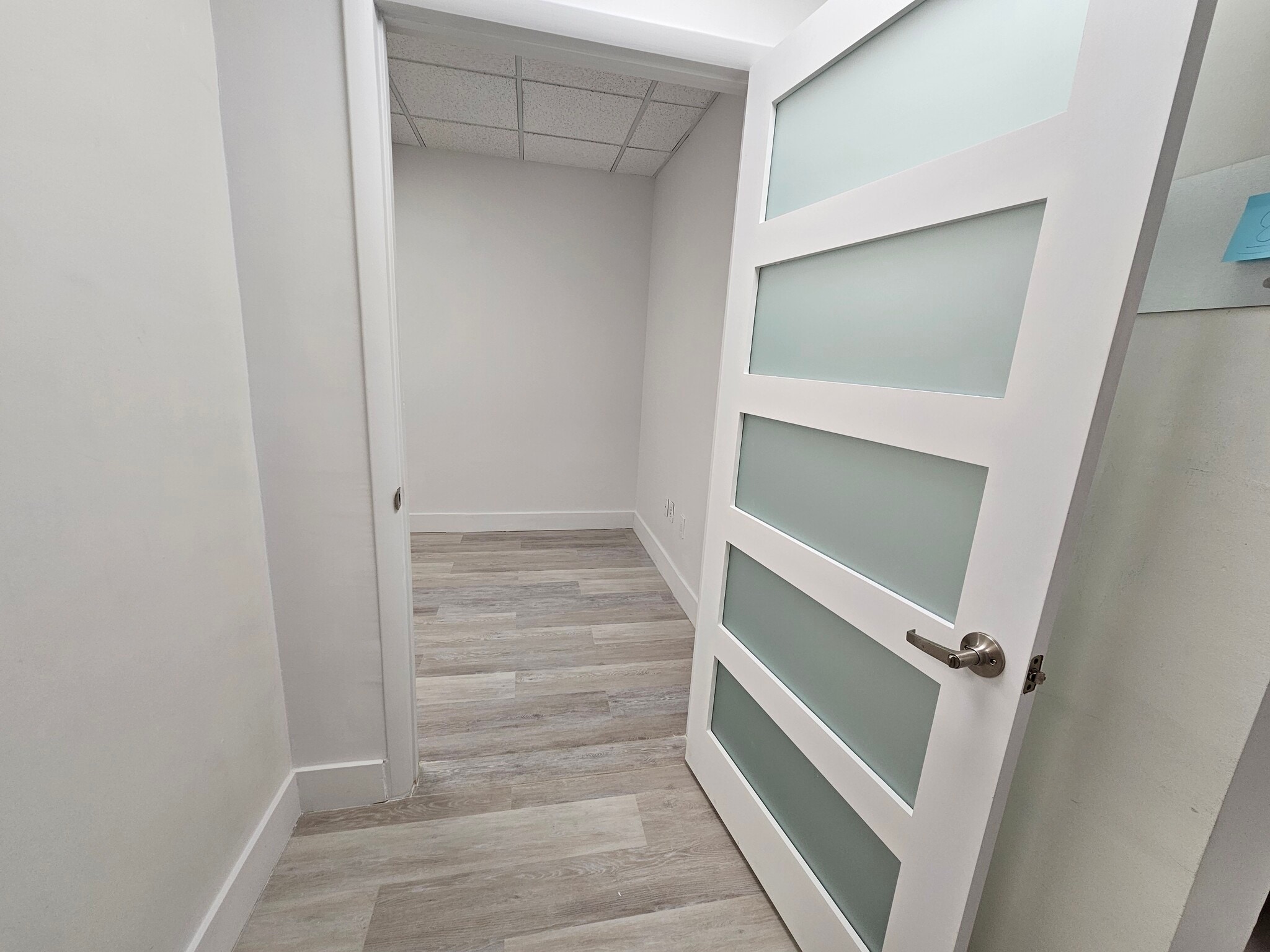 12550 Biscayne Blvd, North Miami, FL à louer Photo intérieure– Image 1 sur 4