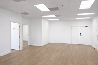 600 W Broadway, Glendale, CA à louer Photo intérieure– Image 1 sur 8