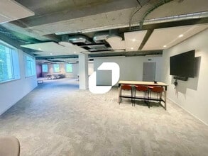 Bureau dans Sèvres à louer Photo intérieure– Image 2 sur 4