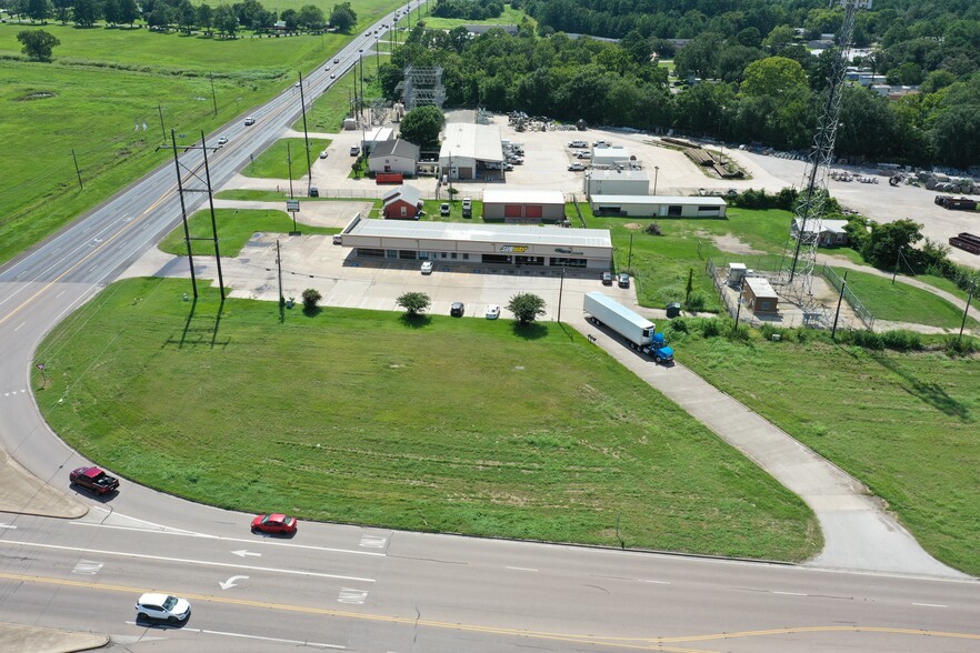 120 FM 2821, Huntsville, TX à louer - Photo de l’immeuble – Image 1 sur 8