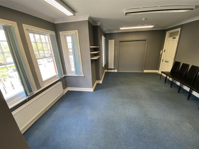 Suite, 7, 8-10 High Beech Road, Loughton à louer - Photo de l’immeuble – Image 3 sur 6