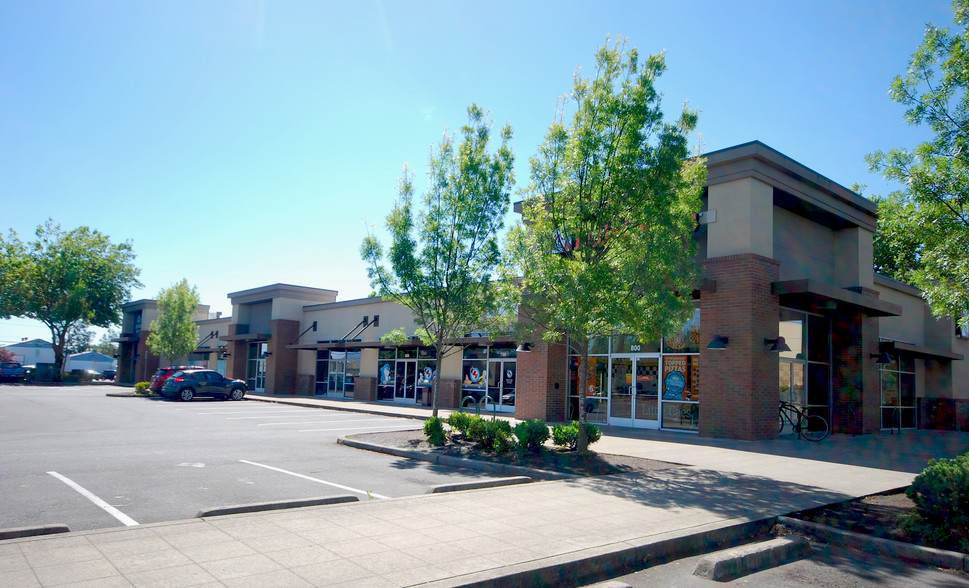 800-890 Seneca Rd, Eugene, OR à louer - Autre – Image 2 sur 4