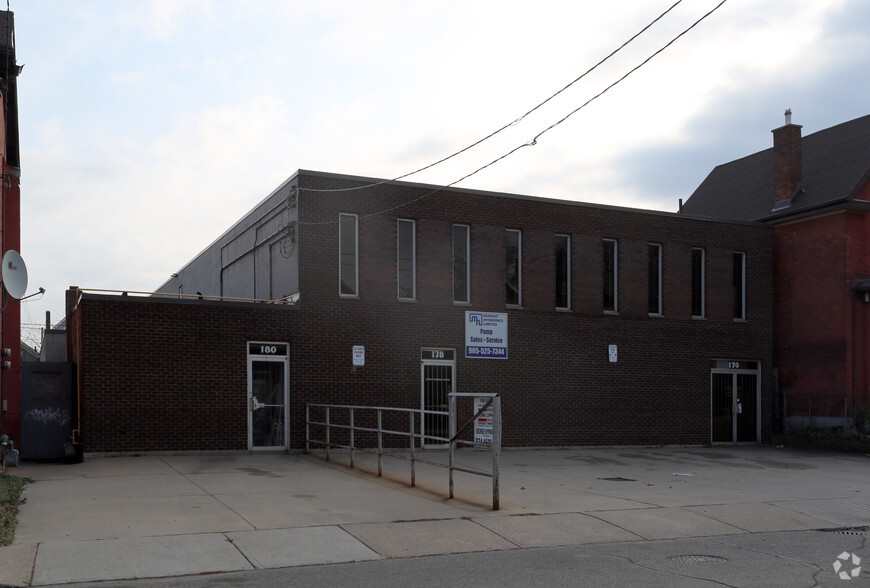 176-180 Mary St, Hamilton, ON à louer - Photo de l’immeuble – Image 2 sur 2