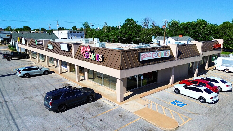 7700-7714 N May Ave, Oklahoma City, OK à louer - Photo principale – Image 1 sur 5