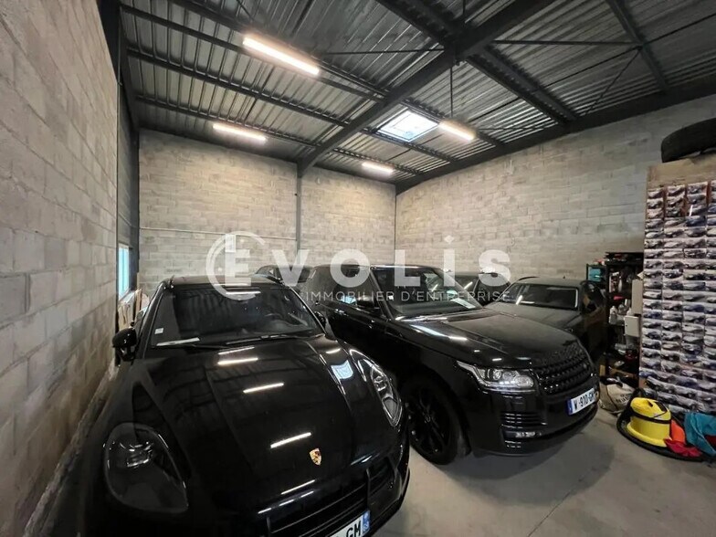 Bureau dans Chassieu à louer - Photo de l’immeuble – Image 3 sur 6