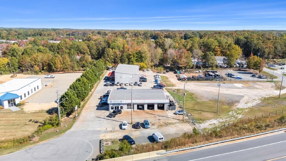 2023 Richard Baker Dr, Stallings, NC à louer - Photo de l’immeuble – Image 1 sur 4