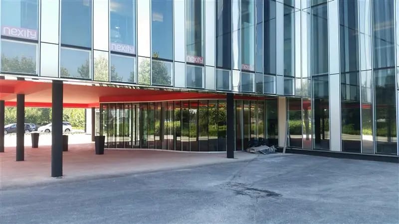 Bureau dans Lieusaint à louer - Photo de l’immeuble – Image 2 sur 11