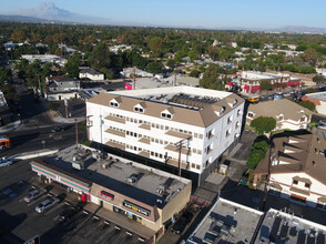 120 N Victory Blvd, Burbank, CA - VUE AÉRIENNE  vue de carte