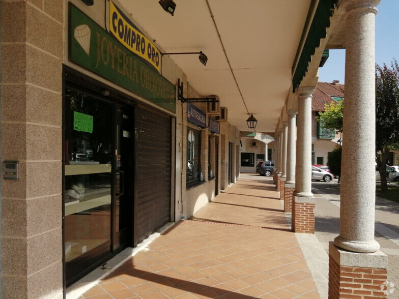 Immeuble residentiel dans Sevilla la Nueva, Madrid à vendre - Photo intérieure – Image 1 sur 1