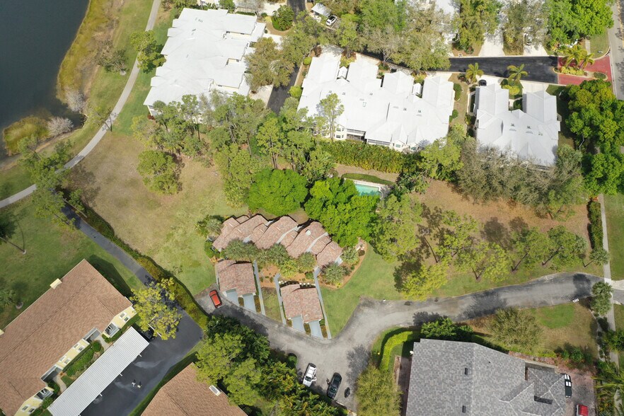 Santa Cruz Blvd, Naples, FL à vendre - Photo de l’immeuble – Image 2 sur 34