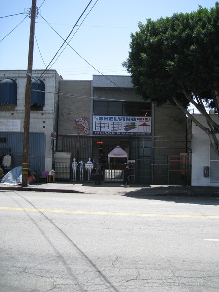 611 E 7th St, Los Angeles, CA à vendre - Photo de l’immeuble – Image 3 sur 10