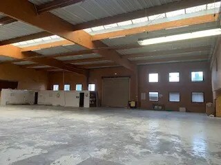 Local d’activités dans Anglet à louer - Photo de l’immeuble – Image 2 sur 8
