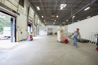 575 Wharton Dr SW, Atlanta, GA à louer Photo intérieure– Image 2 sur 4