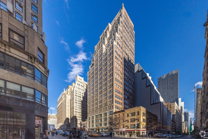347 7th Ave, New York, NY à louer - Photo de l’immeuble – Image 1 sur 15