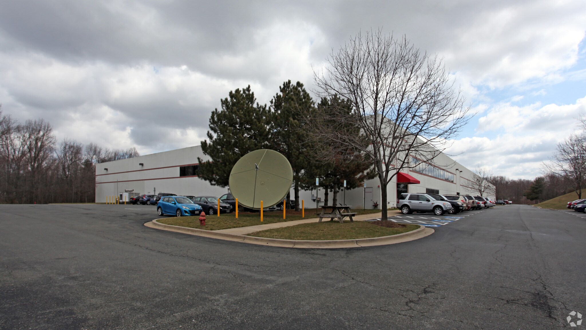 16071 Industrial Dr, Gaithersburg, MD à louer Photo principale– Image 1 sur 6