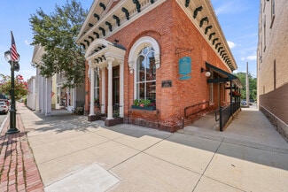 Plus de détails pour 47 Main St, Lee, MA - Local commercial à vendre