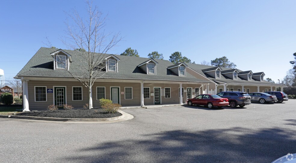 2651-2679 Osborne Rd, Chester, VA à louer - Photo de l’immeuble – Image 1 sur 5