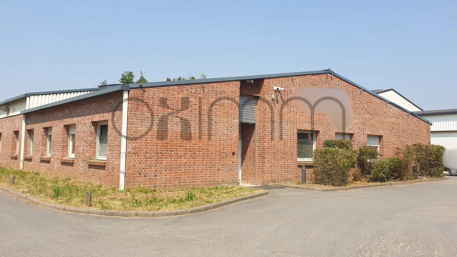 Local d'activités dans Lens à vendre Photo de l’immeuble– Image 1 sur 4