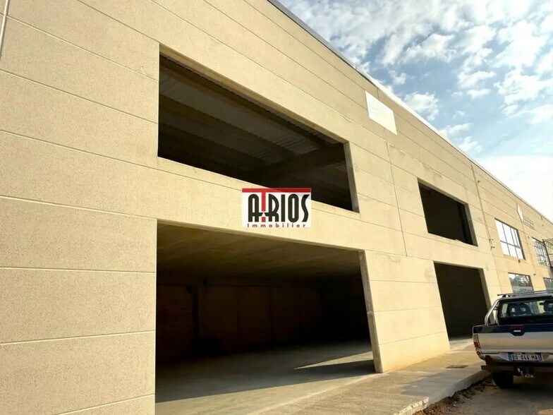 Local commercial dans Brignoles à louer - Photo de l’immeuble – Image 3 sur 7