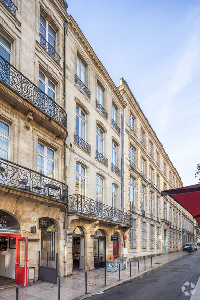 Bureau dans Bordeaux à louer - Photo de l’immeuble – Image 2 sur 2