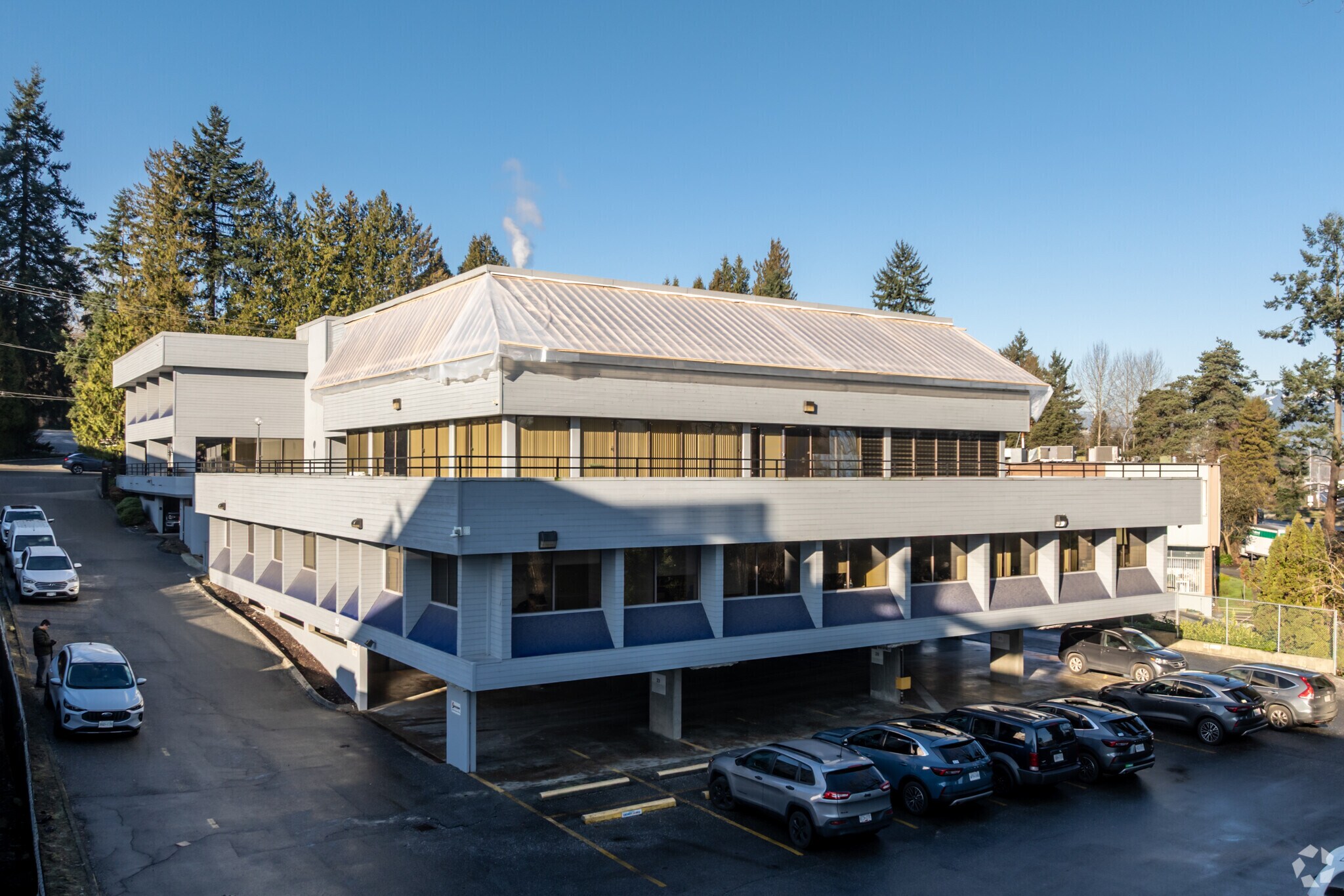 3920 Norland Ave, Burnaby, BC à louer Photo de l’immeuble– Image 1 sur 5