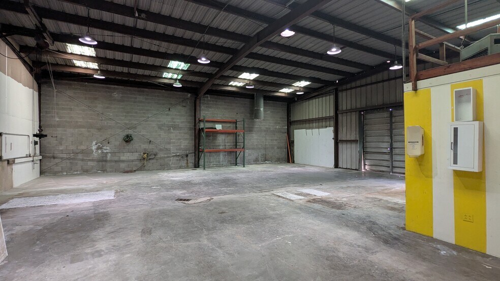 536 Lewelling Blvd, San Leandro, CA à louer - Photo de l’immeuble – Image 3 sur 7