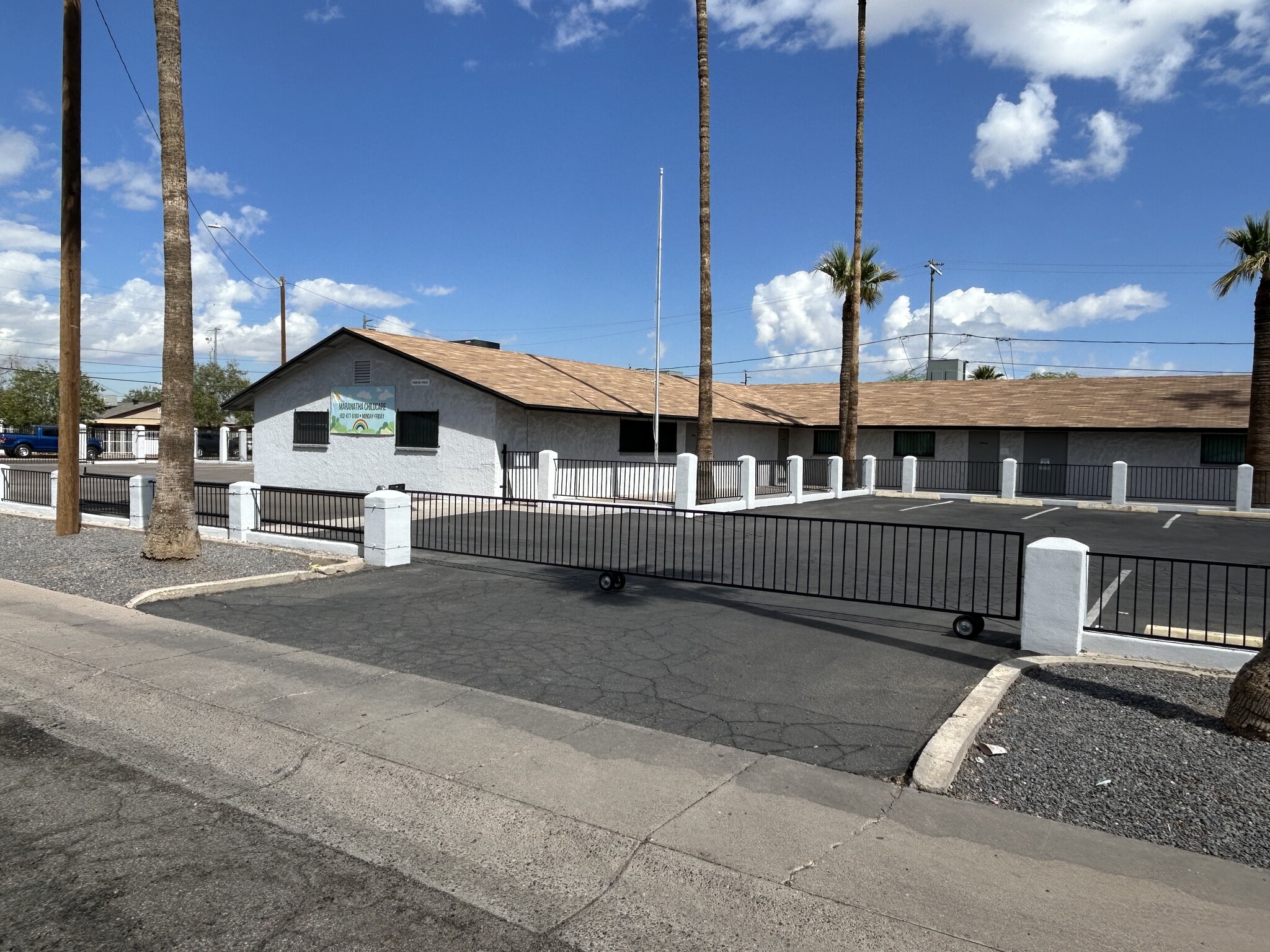 3526 W Polk St, Phoenix, AZ à louer Photo de l’immeuble– Image 1 sur 26