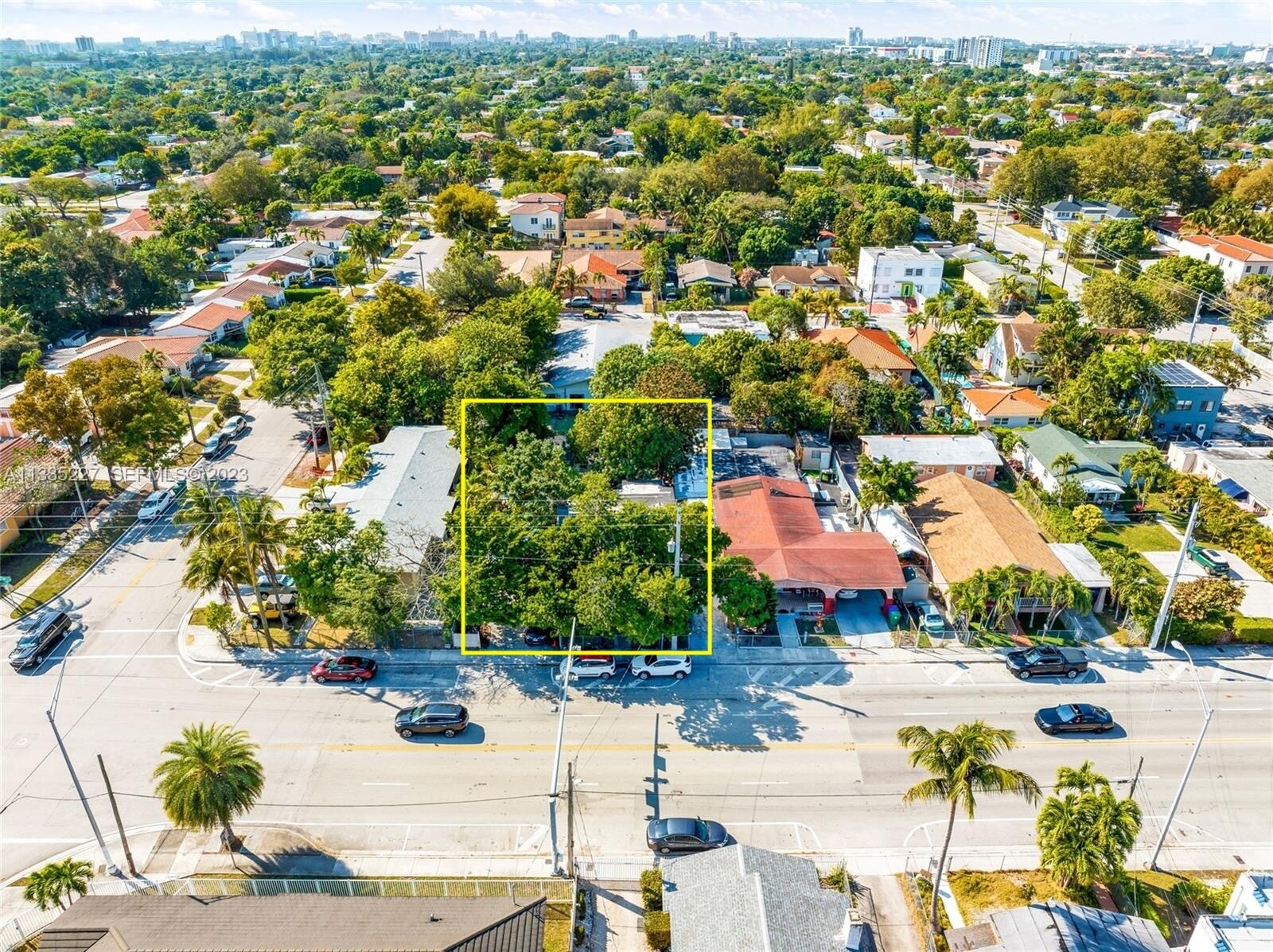 1240 SW 12th St, Miami, FL à vendre Photo de l’immeuble– Image 1 sur 4