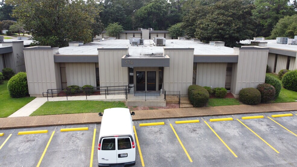 574 Azalea Rd, Mobile, AL à louer - Photo de l’immeuble – Image 3 sur 14